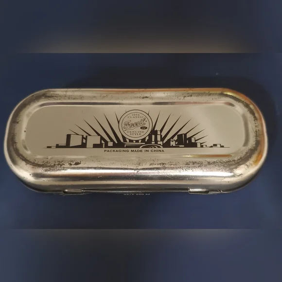 Fossil Vintage 1996 Brushed Gold Sunglasses - Picture 8 of 11